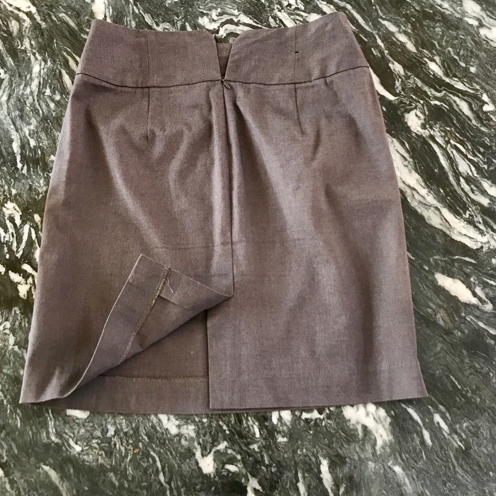 100 % cotton Banana Republic skirt, Sz 6 - Picture 2 of 2